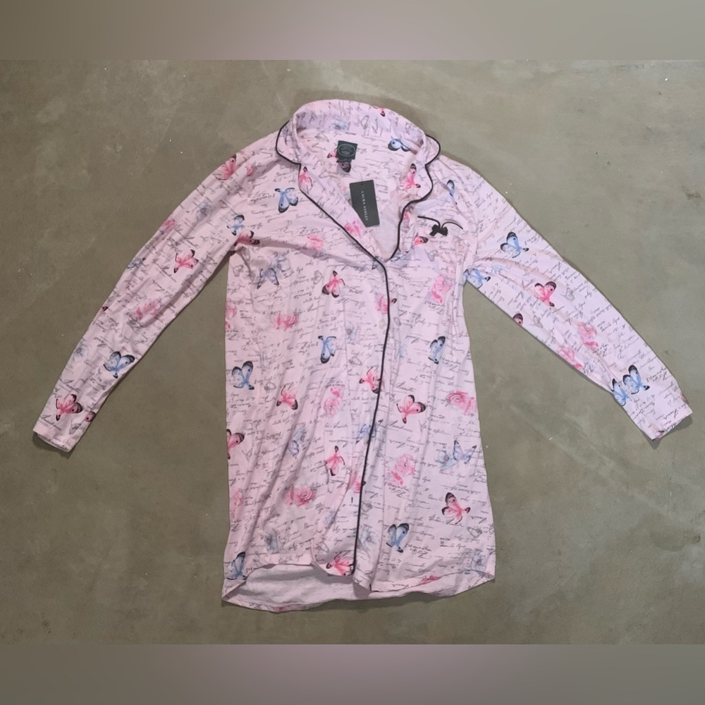 Women's Pink Butterfly-Print Long Sleeve Sleep Shirt